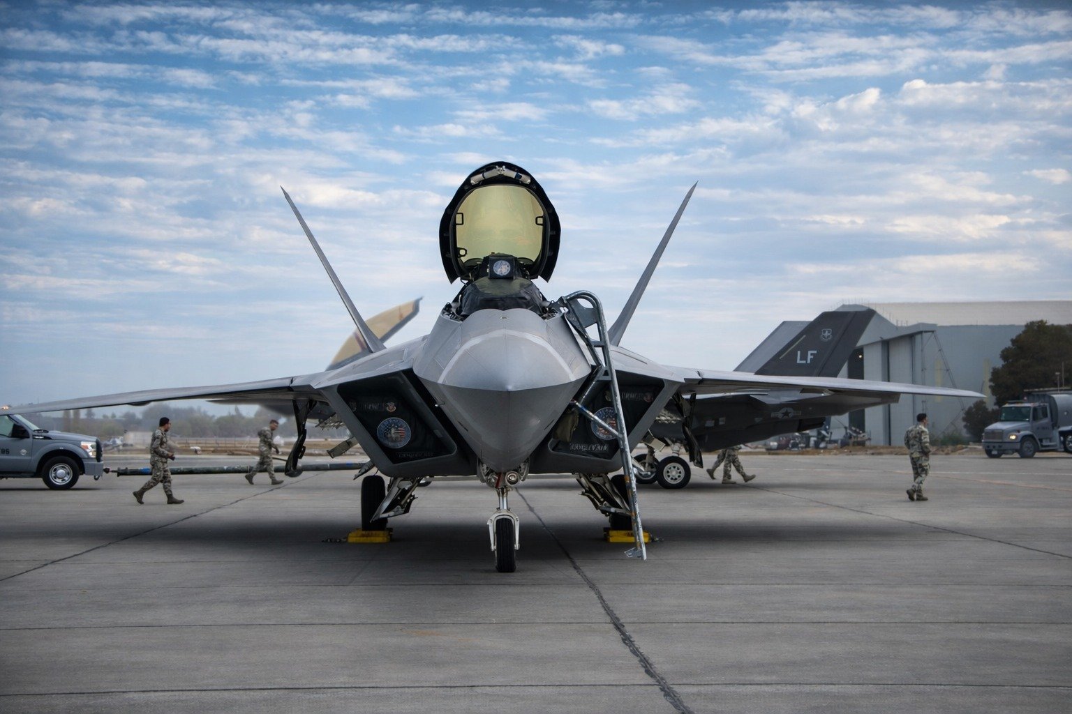 F-22 Front